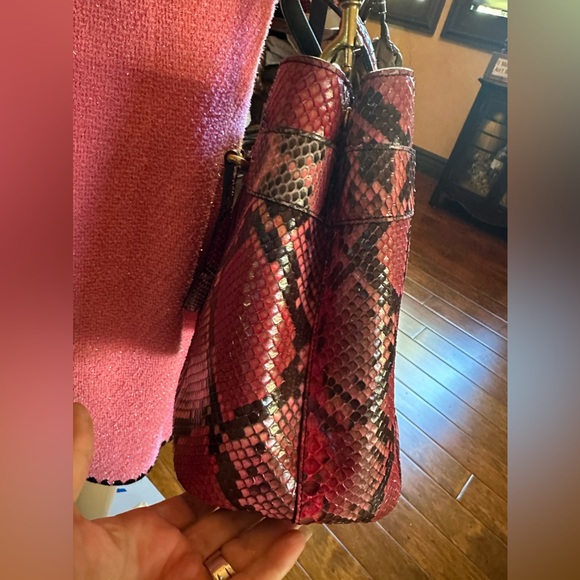 Stunning Gucci Python Horsebit 2 Way Tote - Picture 9 of 15